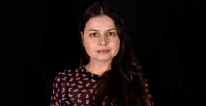 Hope Sandoval Biography - Facts, Childhood, Family Life ...