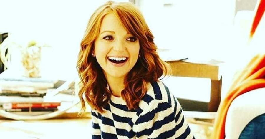 Jayma Mays Biography - Facts, Childhood, Family Life & Achievements