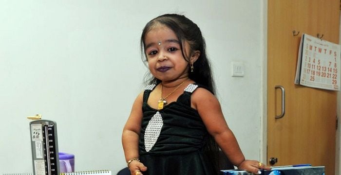 Jyoti Amge - Bio, Facts, Childhood & Family of World's Jyoti Amge - Bio, Facts, Childhood & Family of World's
