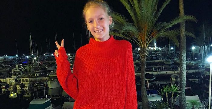 Karina Kurzawa Bio Facts Family Life Of Canadian Youtuber - karina kurzawa bio facts family karina and ronald playing minecraft and roblox Karina Kurzawa Bio Facts Family Life Of Canadian Youtuber - karina and ronald playing minecraft and roblox