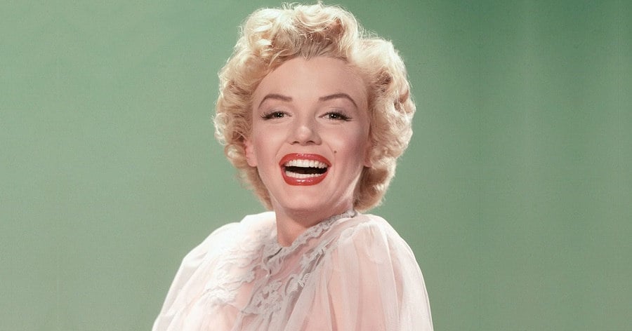 Marilyn Monroe Biography - Childhood, Life Achievements & Timeline