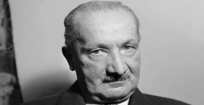Martin Heidegger Biography - Childhood, Life Achievements 