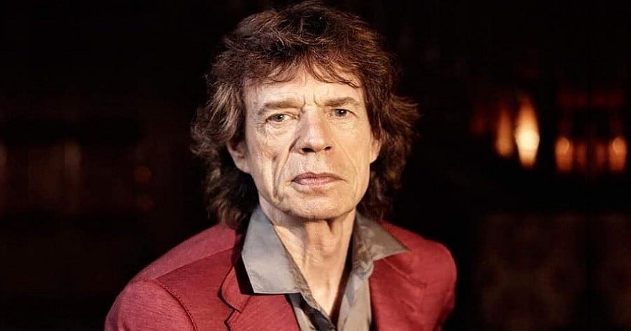 Mick Jagger Biography - Childhood, Life Achievements & Timeline