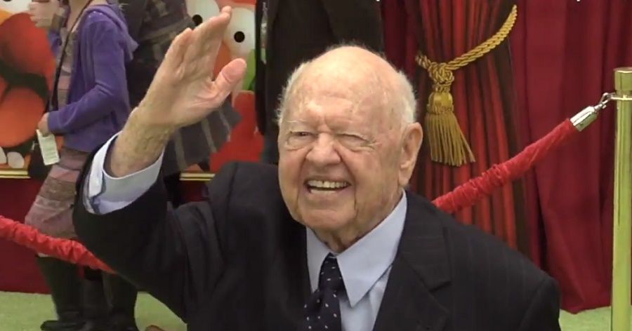 Mickey Rooney Biography - Facts, Childhood, Family Life & Achievements
