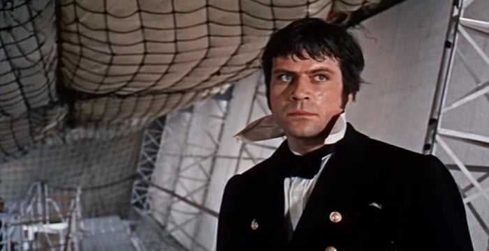 Oliver Reed Biography - Childhood, Life Achievements & Timeline