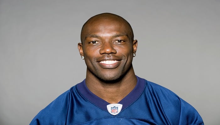Terrell Owens Biography - Childhood, Life Achievements 