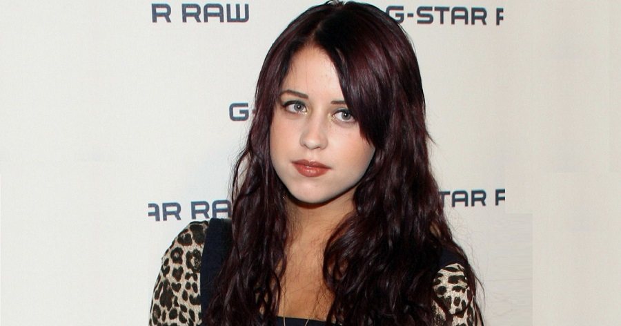 Peaches Geldof Biography - Facts, Childhood, Family Life & Achievements