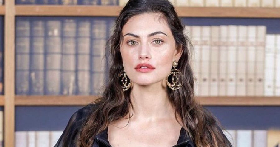 Phoebe Tonkin Biography - Facts, Childhood, Family Life & Achievements
