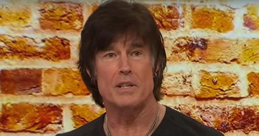 Ronn Moss - Bio, Facts, Family Life of Rock Singer