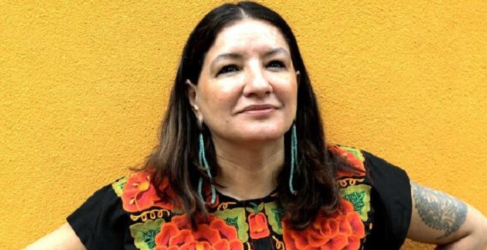 Sandra Cisneros Biography - Childhood, Life Achievements & Timeline