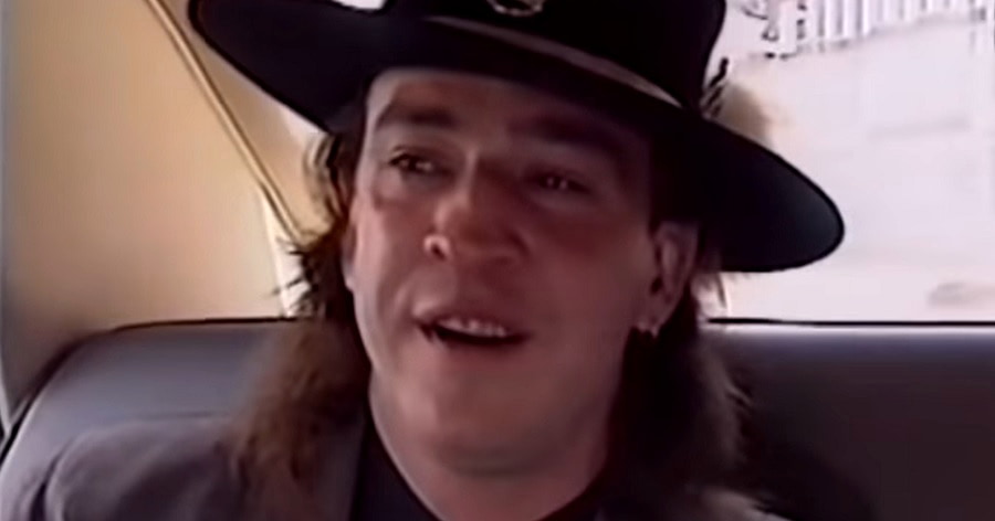 Stevie Ray Vaughan Biography - Childhood, Life Achievements & Timeline