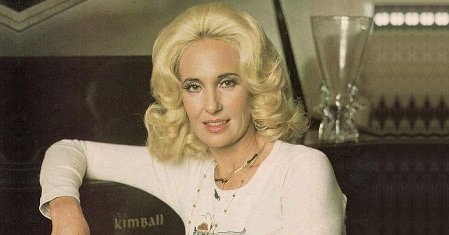Tammy Wynette Biography - Childhood, Life Achievements 
