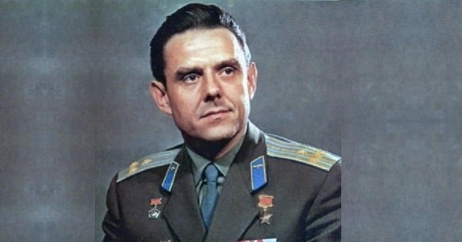 Vladimir Komarov - Biography of Soviet Aerospace Engineer, & Test Pilot