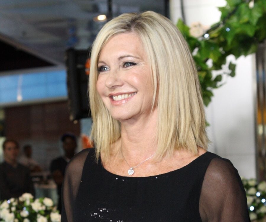 biography olivia newton john