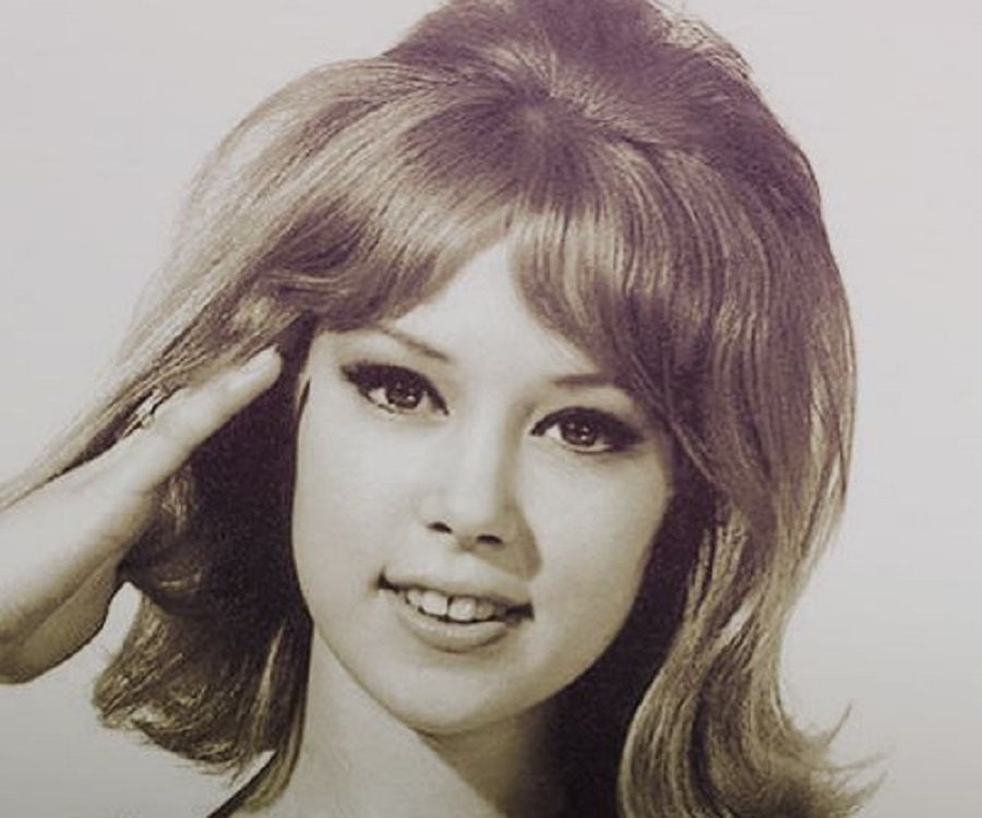 Pattie Boyd Biography - Facts, Childhood, Family Life ...