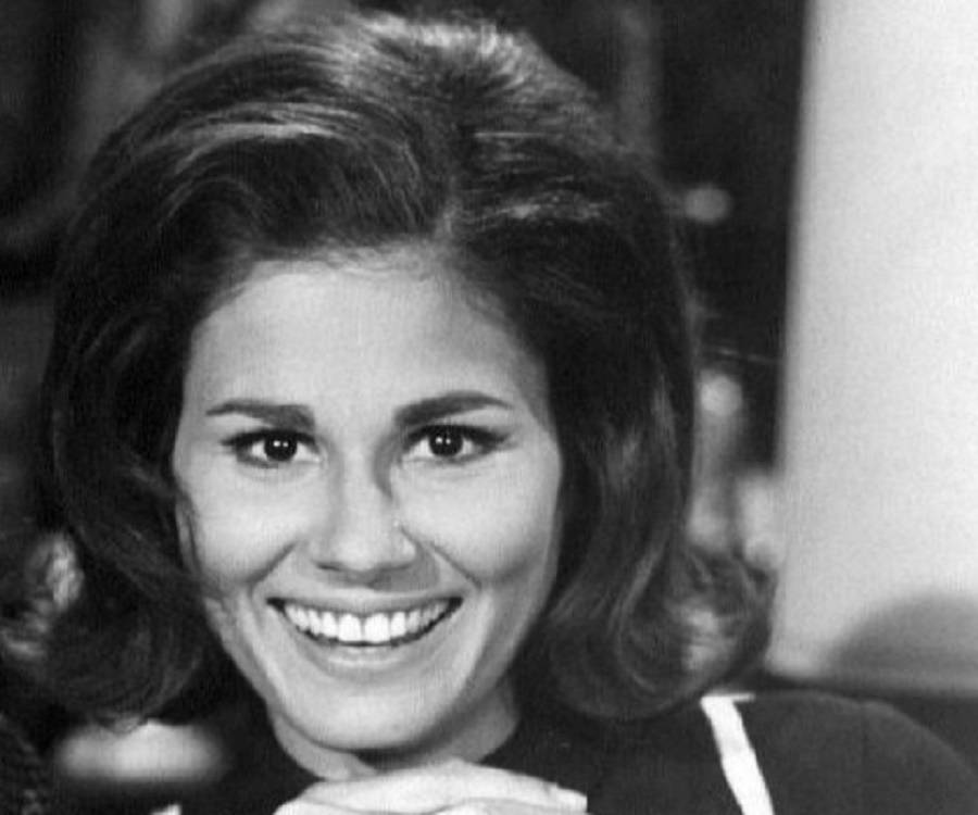 Paula prentiss photo