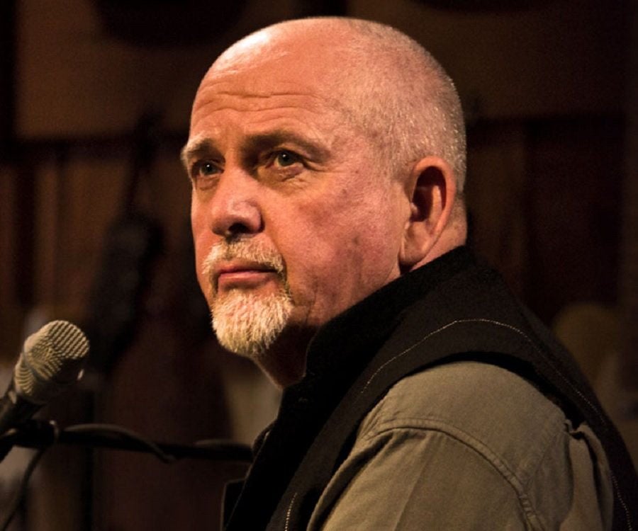 Peter Gabriel Biography - Childhood, Life Achievements & Timeline