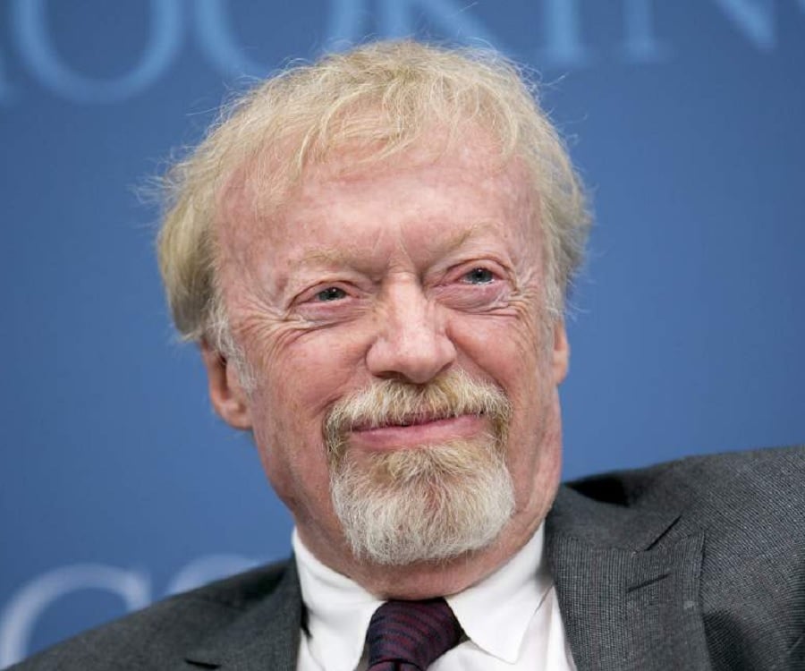 Hoge blootstelling Optimistisch tanker Phil Knight Biography - Childhood, Life Achievements & Timeline