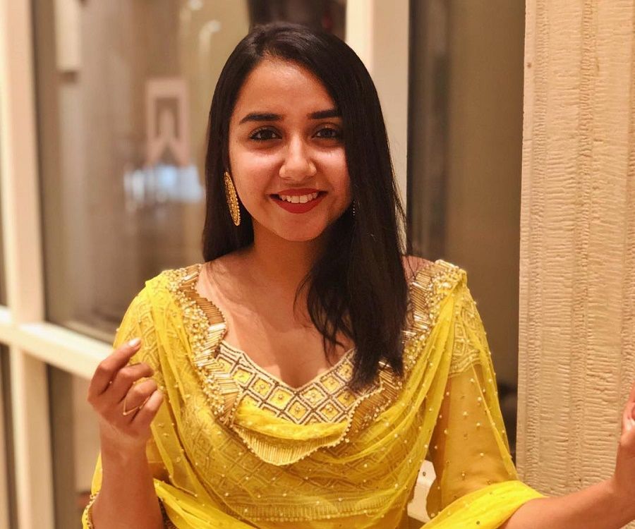 Prajakta Koli (MostlySane) – Bio, Facts, Family Life of YouTube Comedian