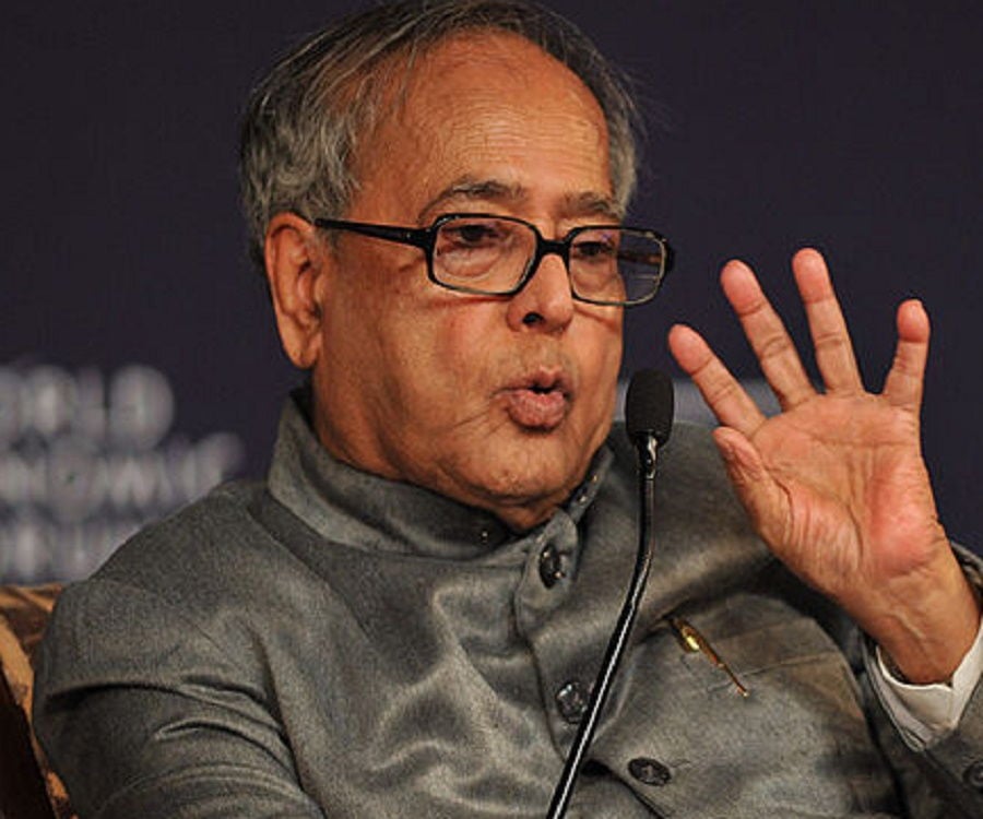 write a biography on pranab mukherjee