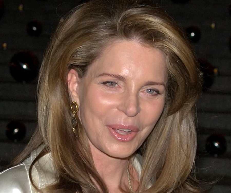 biography queen noor