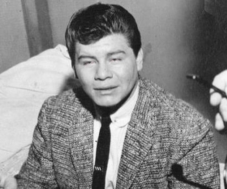 Ritchie Valens Biography - Facts, Childhood, Family Life & Achievements