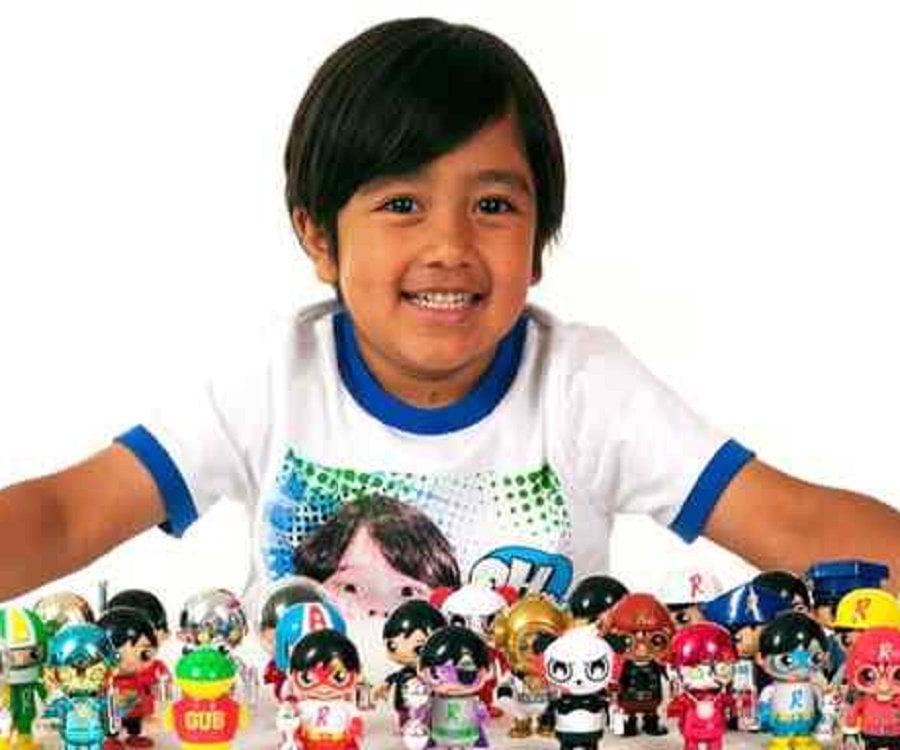 Ryan Toysreview Bio Facts Family Life Of Youtuber