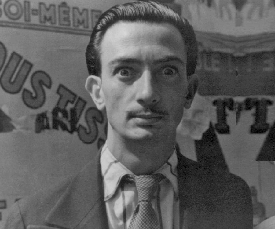 Salvador Dali Biography Childhood Life Achievements Timeline