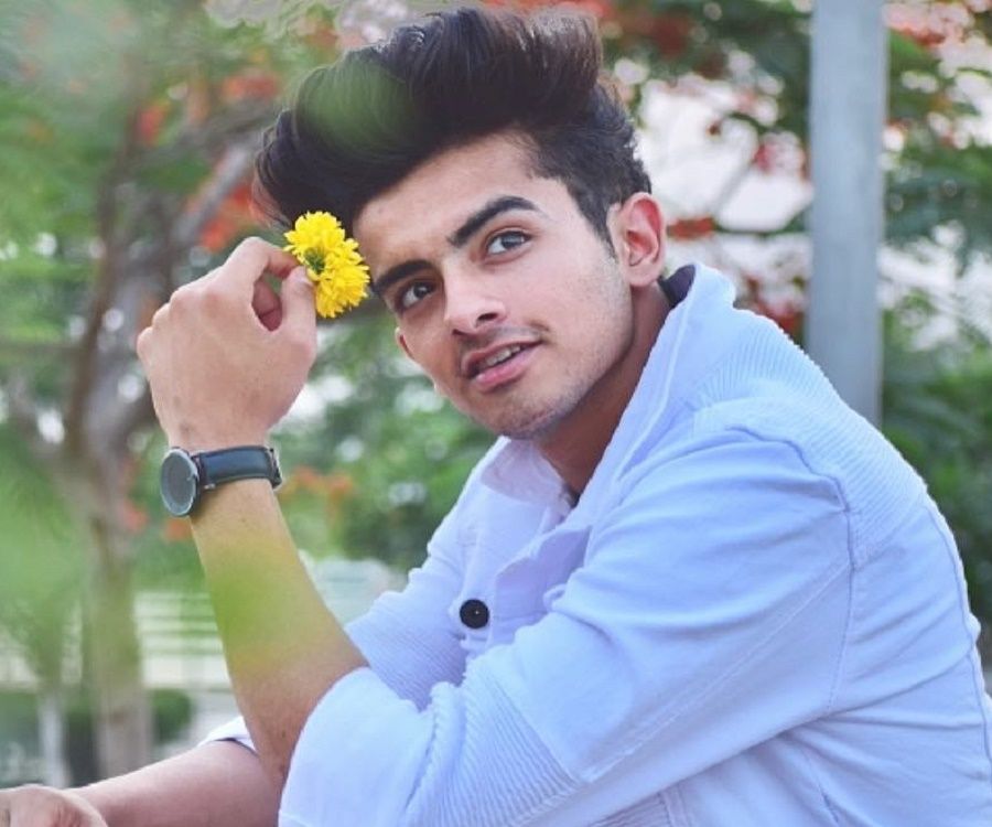 Sanket Mehta Biography - Facts, Childhood, Family Life & Achievements