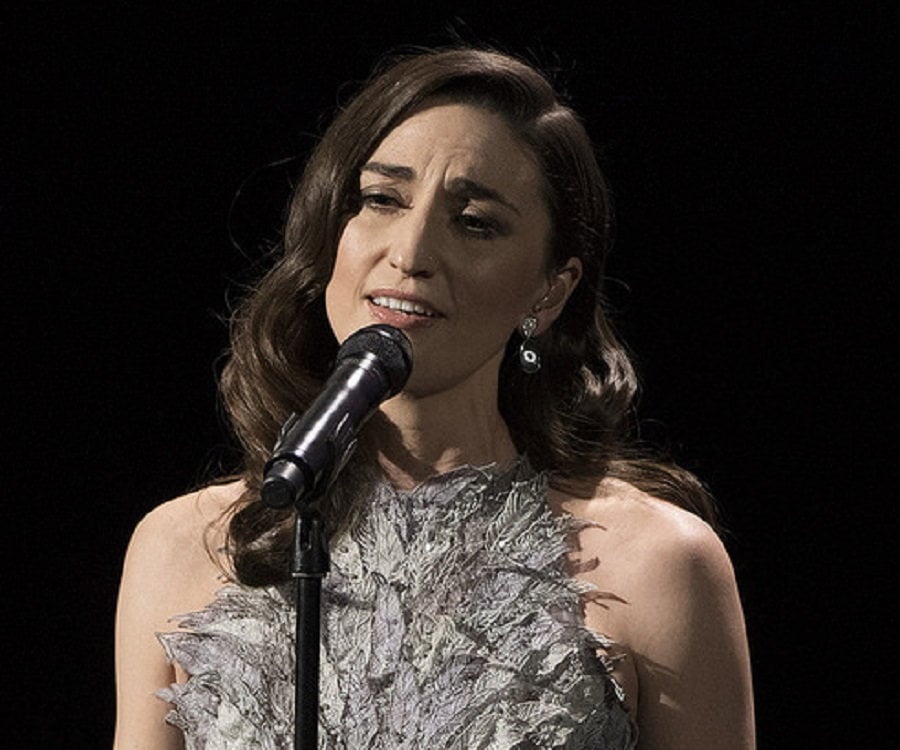 Sara Bareilles Net Worth Bio Wiki Wife Kids Age Weight 2022 The Images