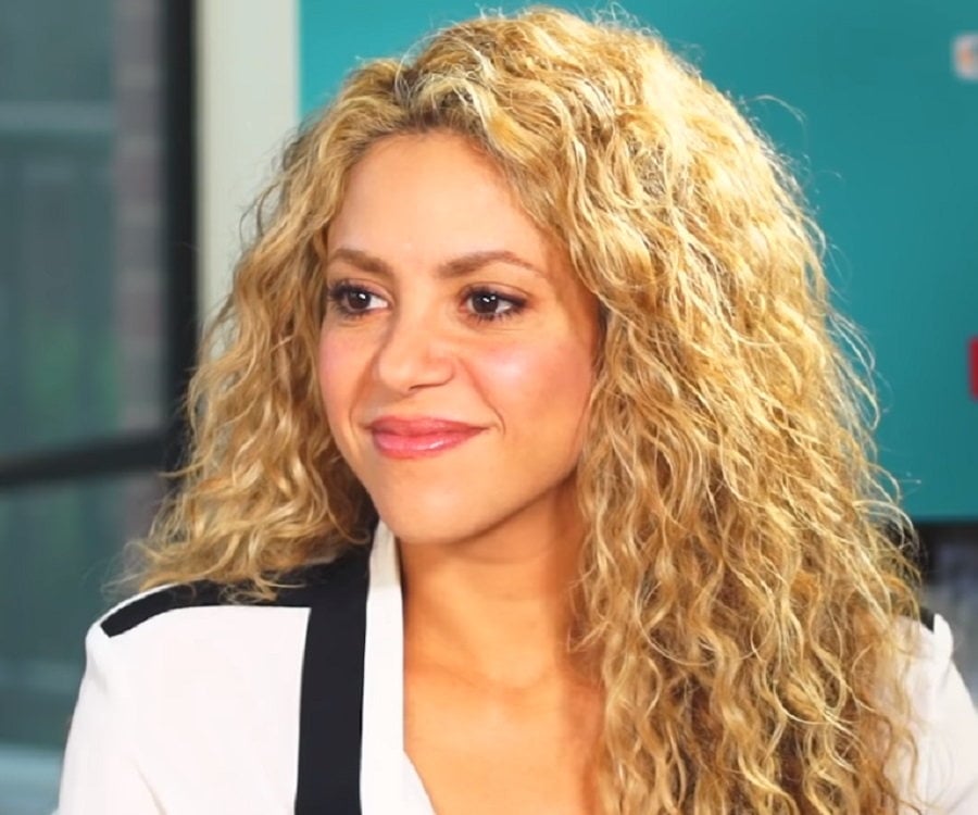 biography about shakira