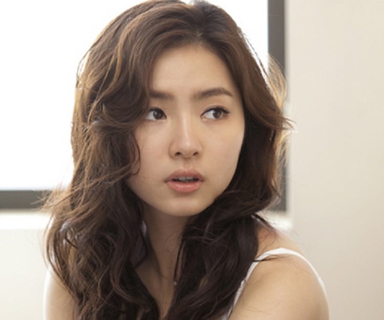 Shin Se-kyung Biography - Facts, Childhood, Family Life & Achievements