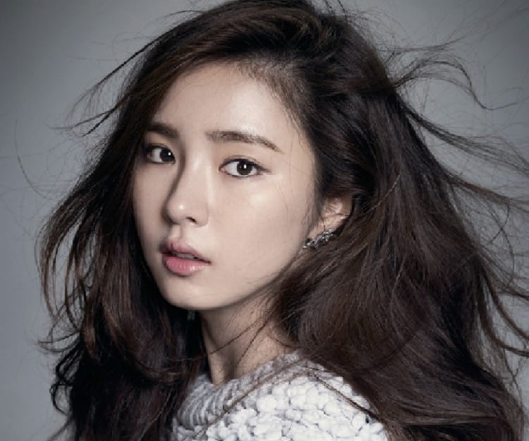 Shin Se-kyung Biography - Facts, Childhood, Family Life 