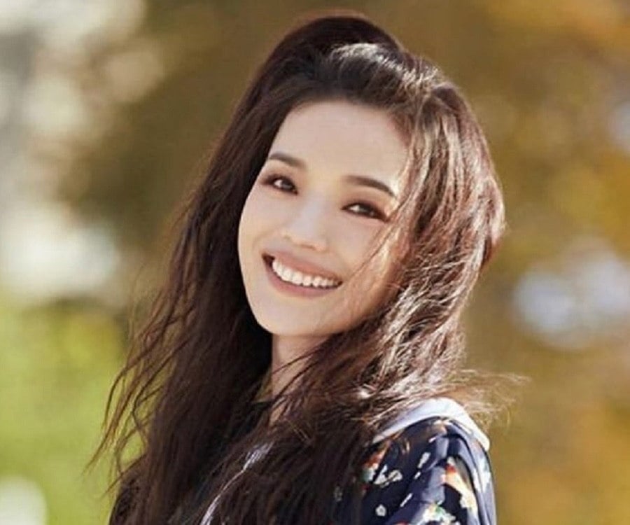 Shu Qi - Bio, Facts, Family Life of Taiwanese Actress & Model