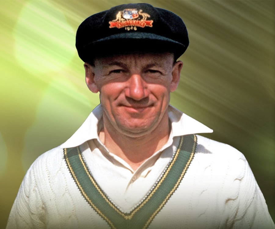 Sir Donald Bradman Biography - Childhood, Life Achievements & Timeline