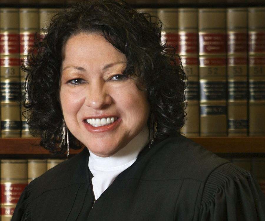 Sonia Sotomayor Biographie Sonia Sotomayor Biography Hands Onholi 