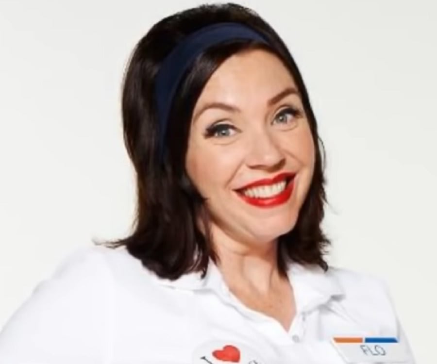 Stephanie Courtney Pictures