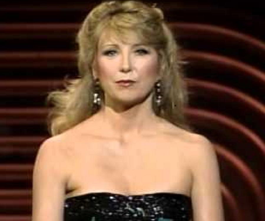 Teri Garr Bio.