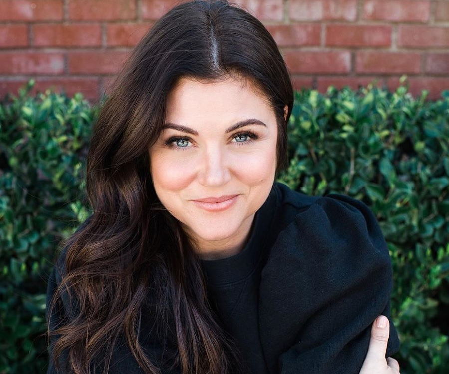 tiffani amber thiessen biography