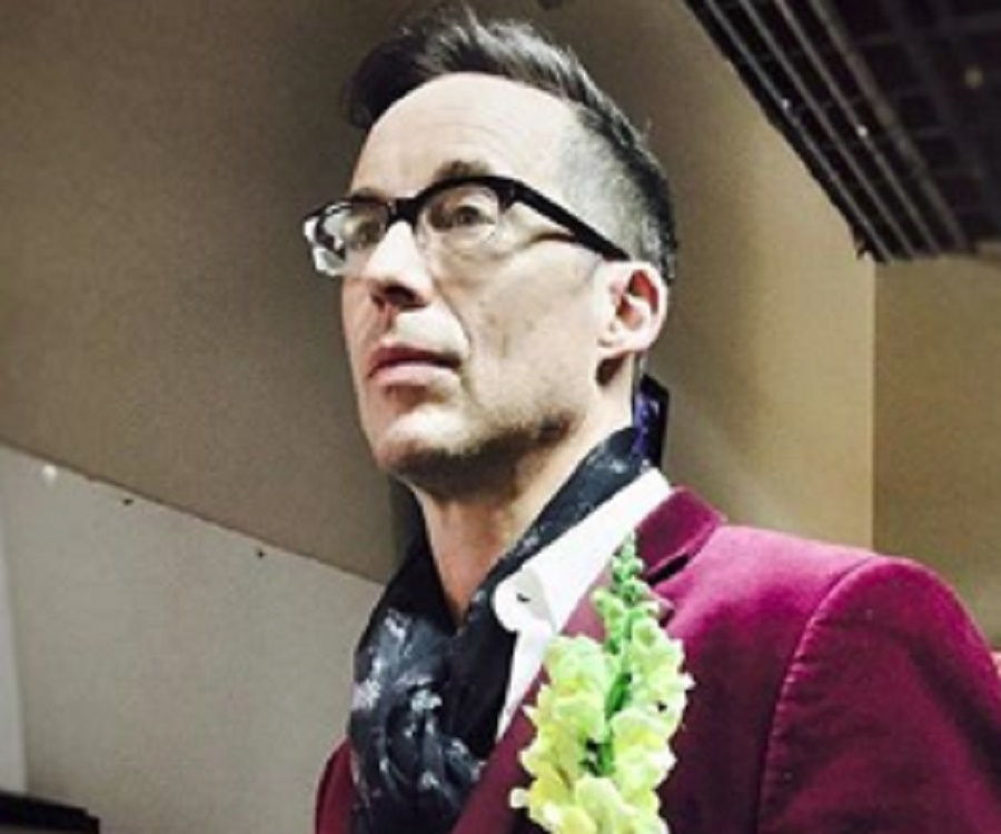 Tom Cavanagh Facts for Kids