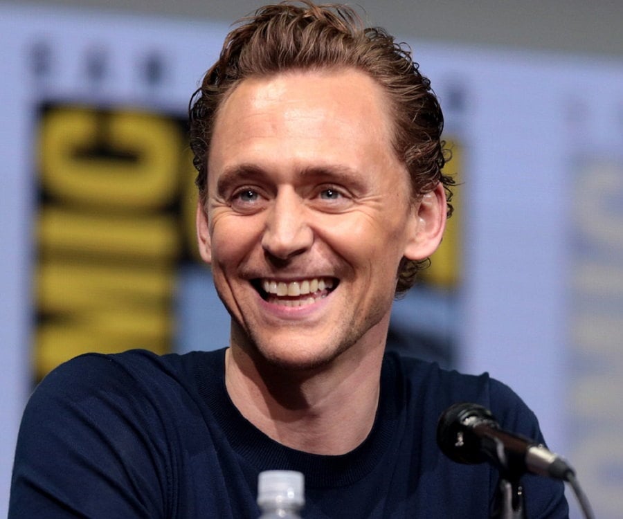 Tom Hiddleston Biography Facts Childhood Family Life Achievements Of English Actor