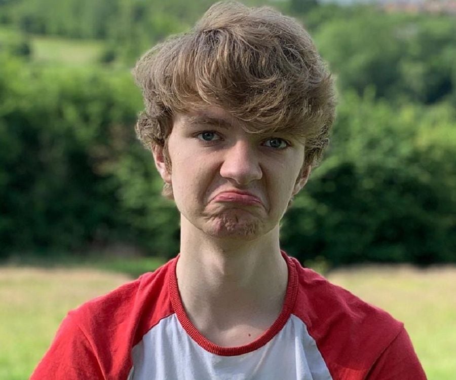 Tom Simons (TommyInnit), Creatorpedia Wiki