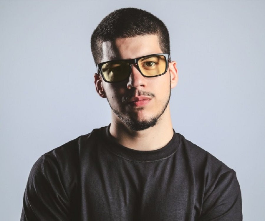 Typicalgamer Andre Rebelo Bio Facts Family Life Of Canadian