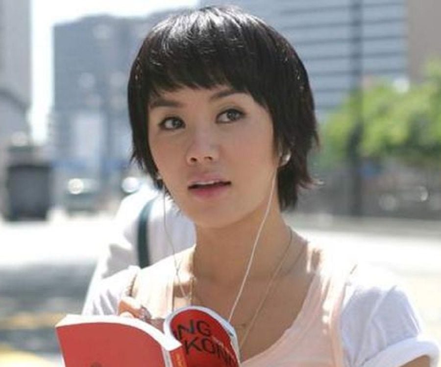 Uhm Jung-hwa - Facts, Childhood, Family Life 
