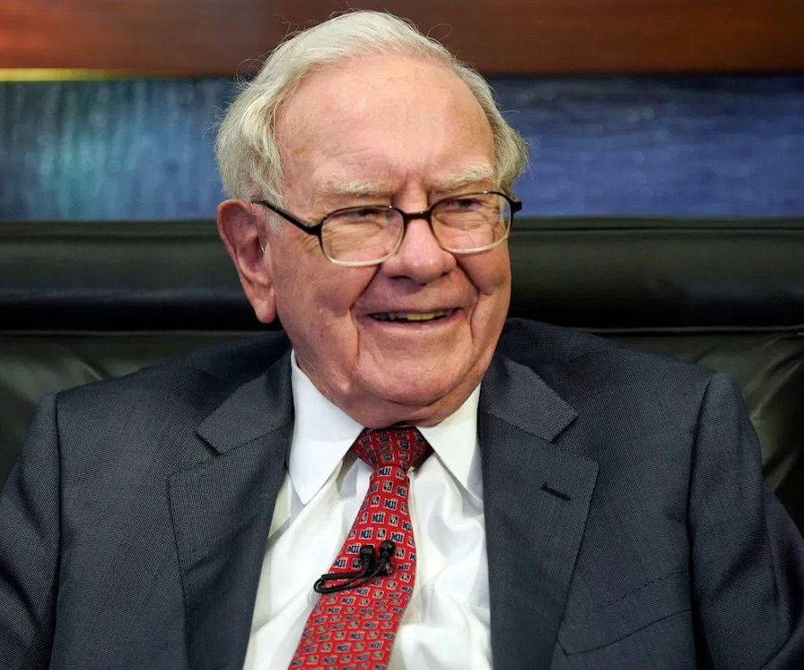 best biography warren buffett