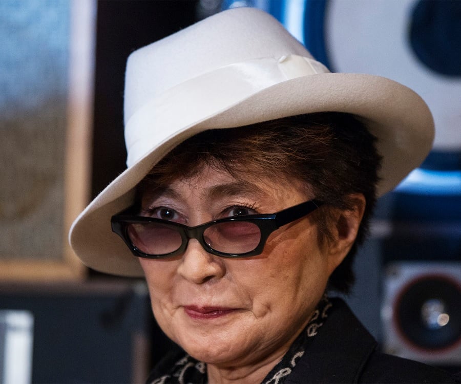 Yoko Ono Biography Childhood, Life Achievements & Timeline