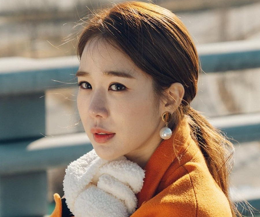 Yoo In-na Biography - Facts, Childhood, Family Life & Achievements of S ...