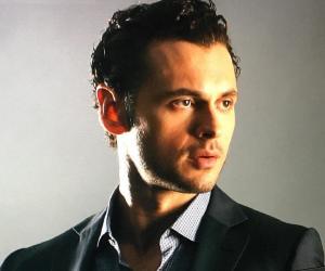Adan Canto