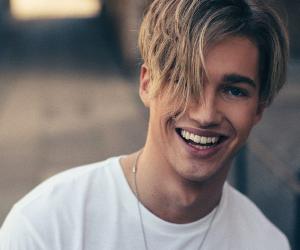 AJ Pritchard