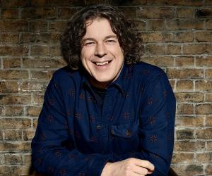 Alan Davies